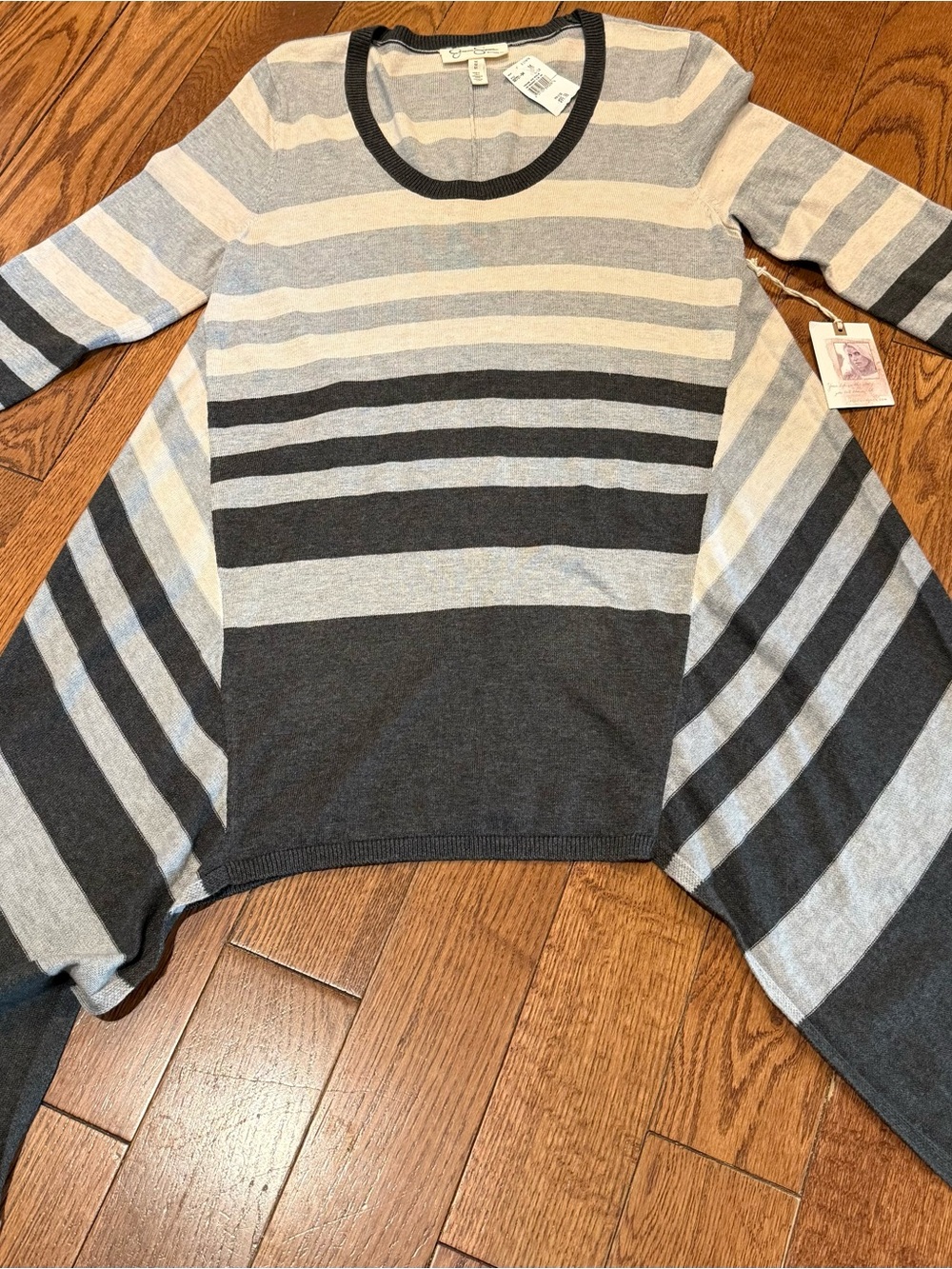 BNWT Jessica Simpson MATERNITY Gray & Cream Striped Maternity Tunic